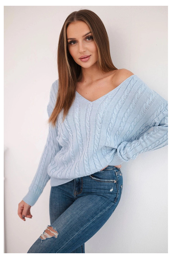 Niebieski wełniany sweter splot warkocz