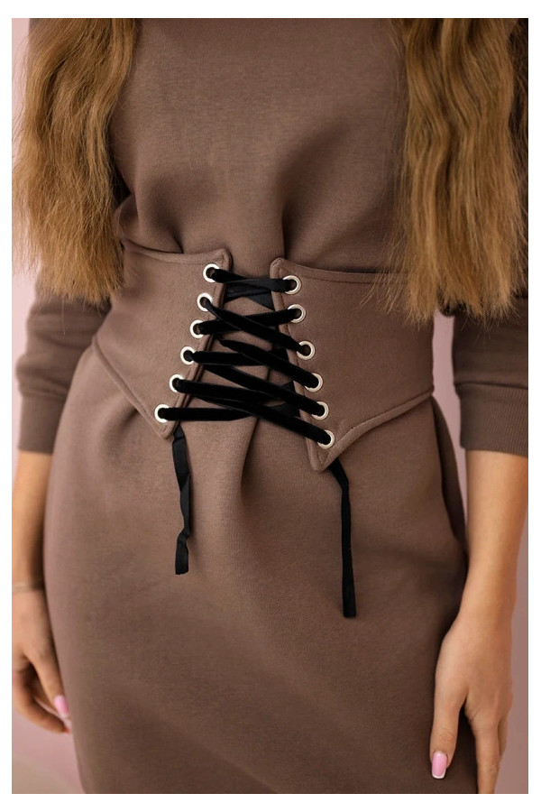 Ocieplana sukienka jesienna w kolorze mocca