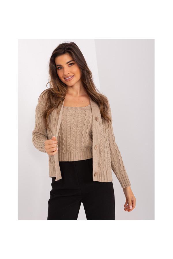Beżowy sweterkowy komplet